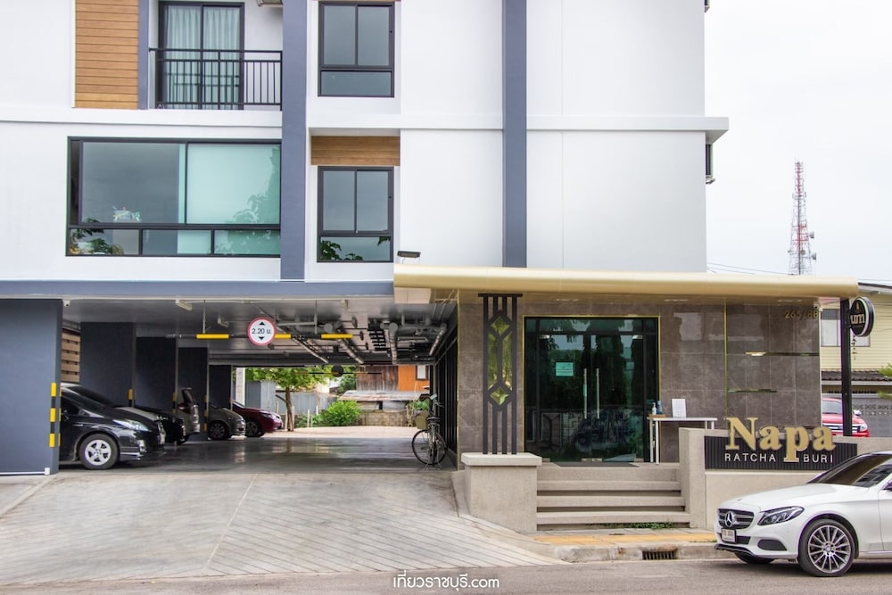 Napa Hotel Ratchaburi (SHA Plus+) 4/31