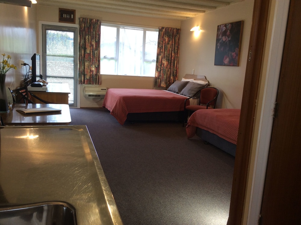 AAA Marlin Motel 37/50