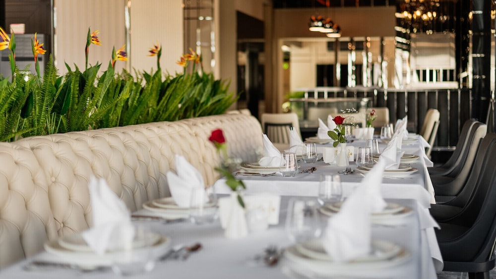 Royal Palace Hotel 46/50