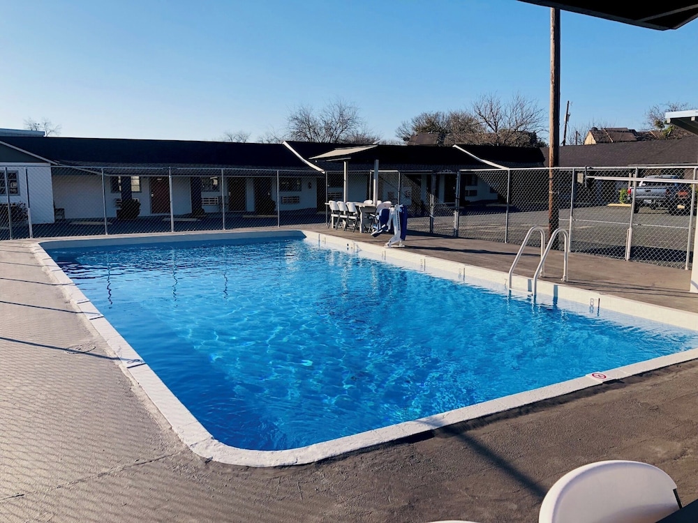 Sun Valley Motel 24/45