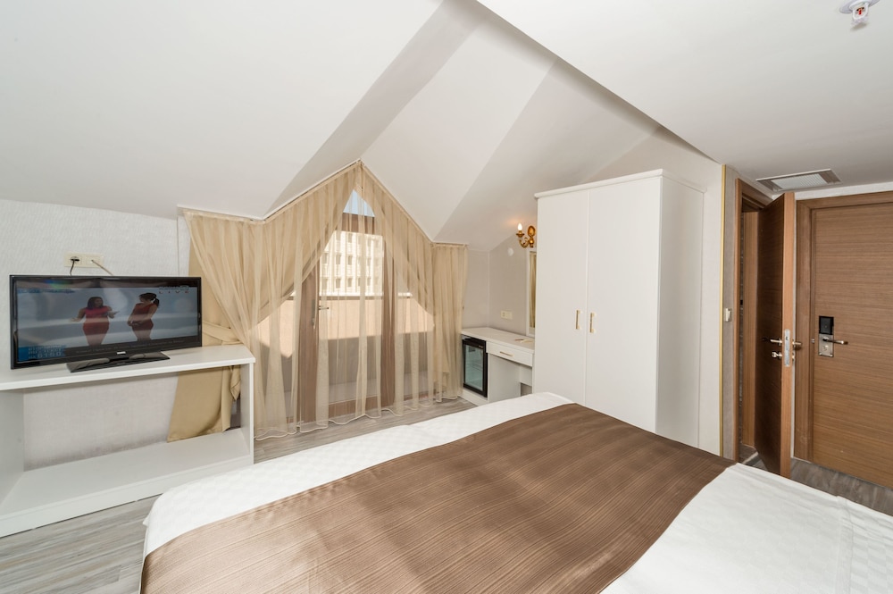 Grand Pamir Hotel 16/50
