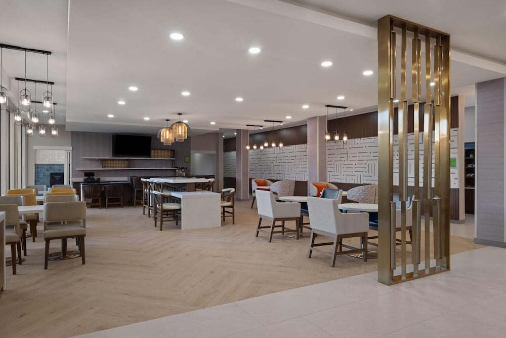 La Quinta Inn & Suites by Wyndham Tracy 41/53
