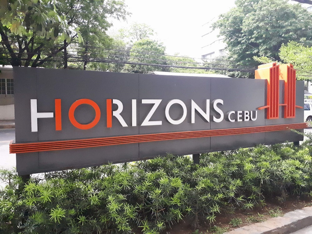 Ecj Cozy Studio Units At Horizons 101 7/50