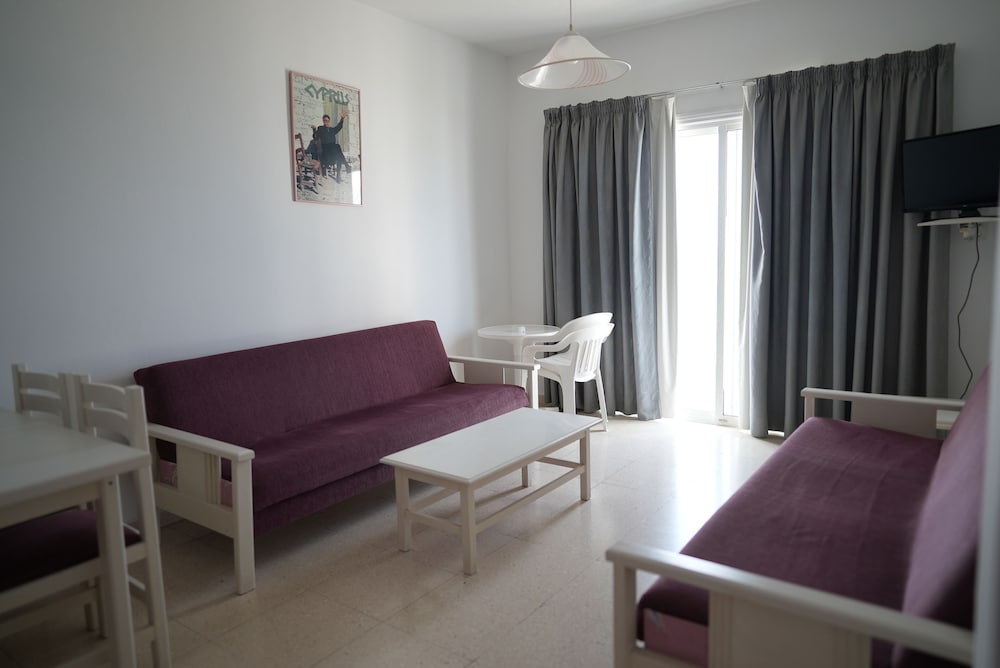 Astreas Beach Hotel 13/50