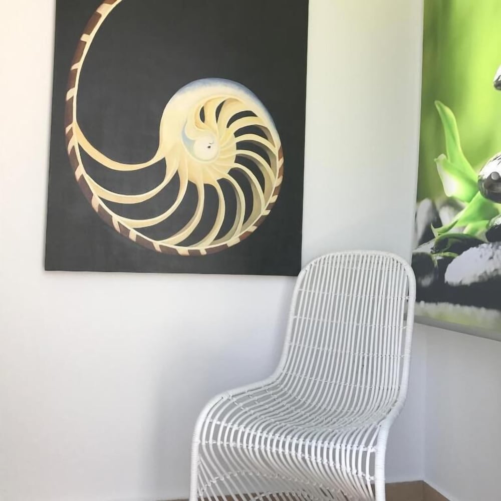 Yanna Luxury Suites 4/47