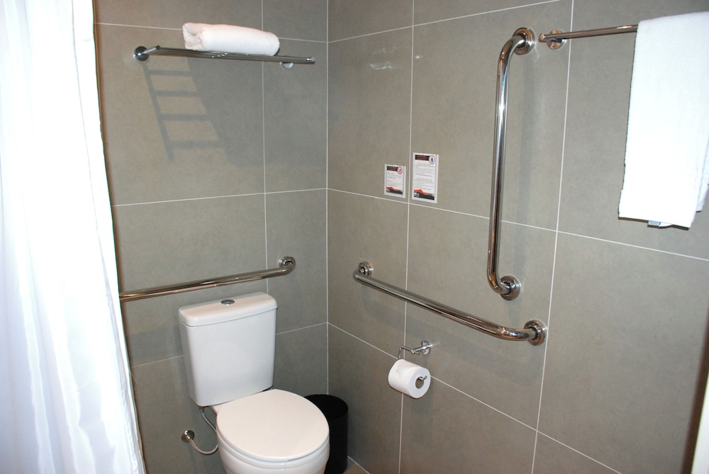 BEST GUEST HOTEL 70/72