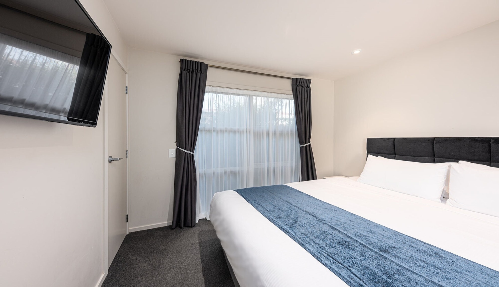 1 BEDROOM, STANDARD