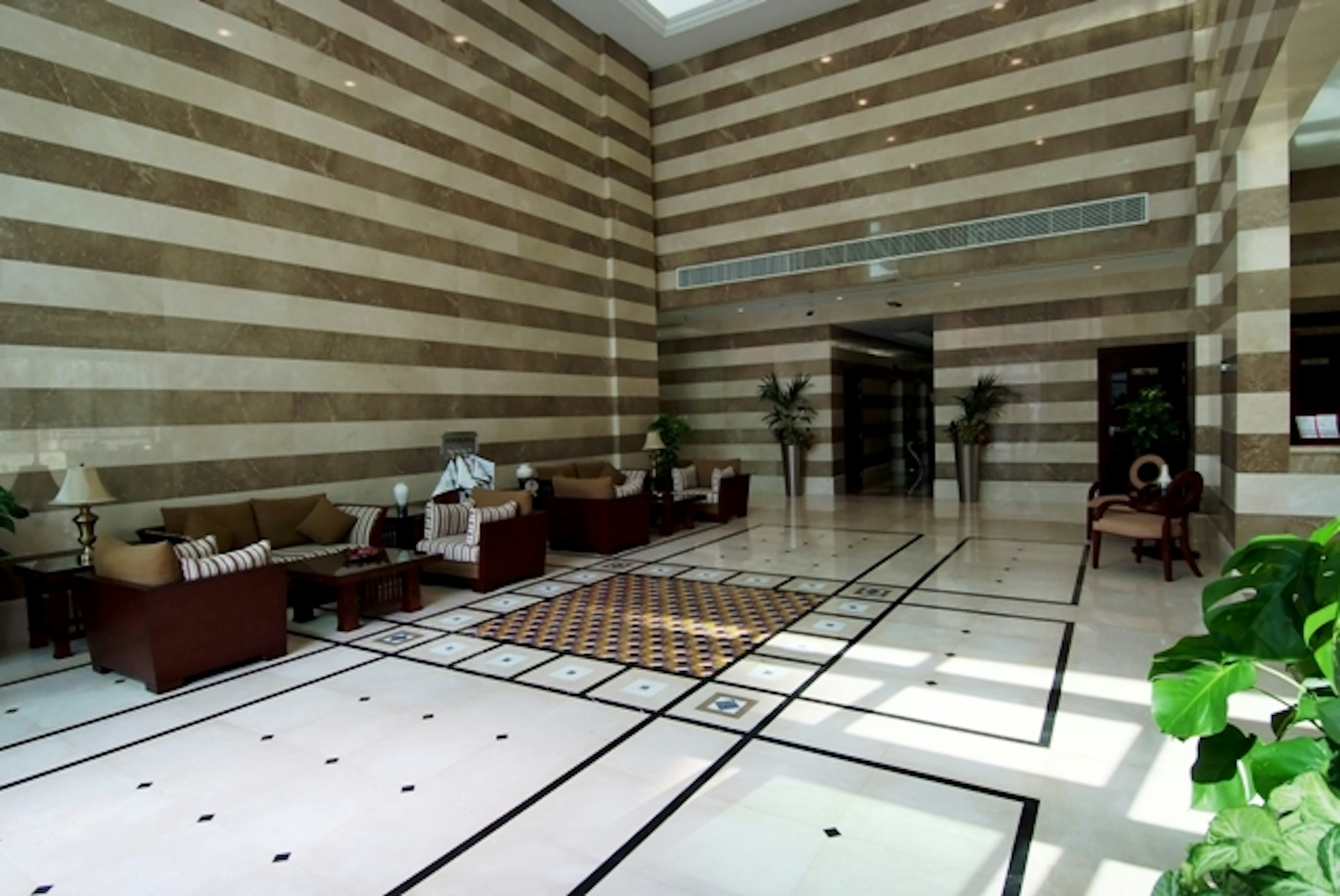 MARINA HOTEL APARTMENTS 2/31