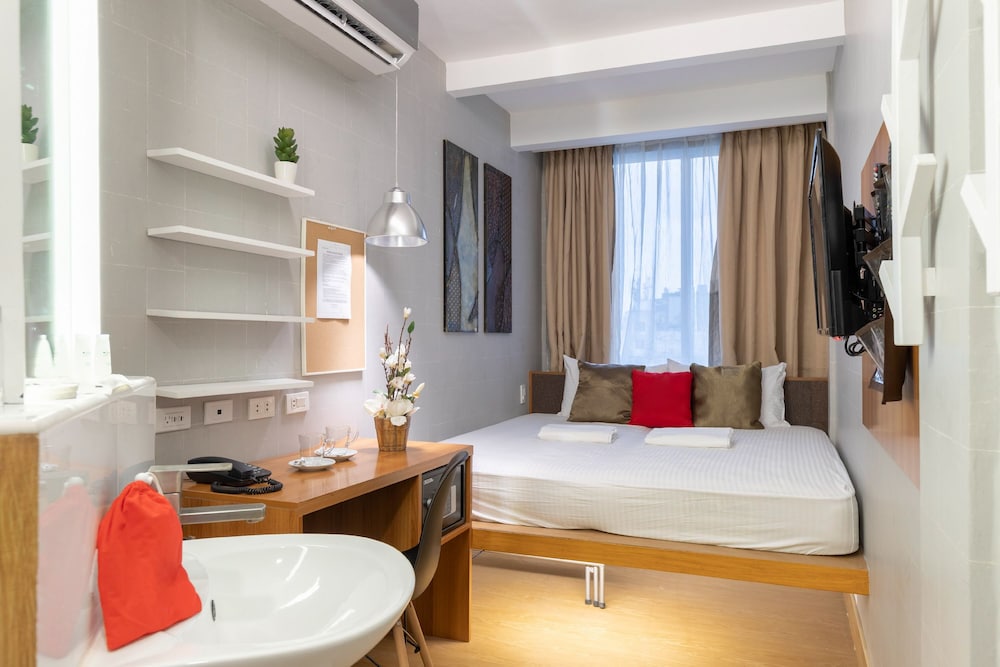 Selah Pods Hotel Manila 7/69