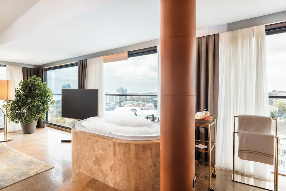 Glens Palas Istanbul 8/50
