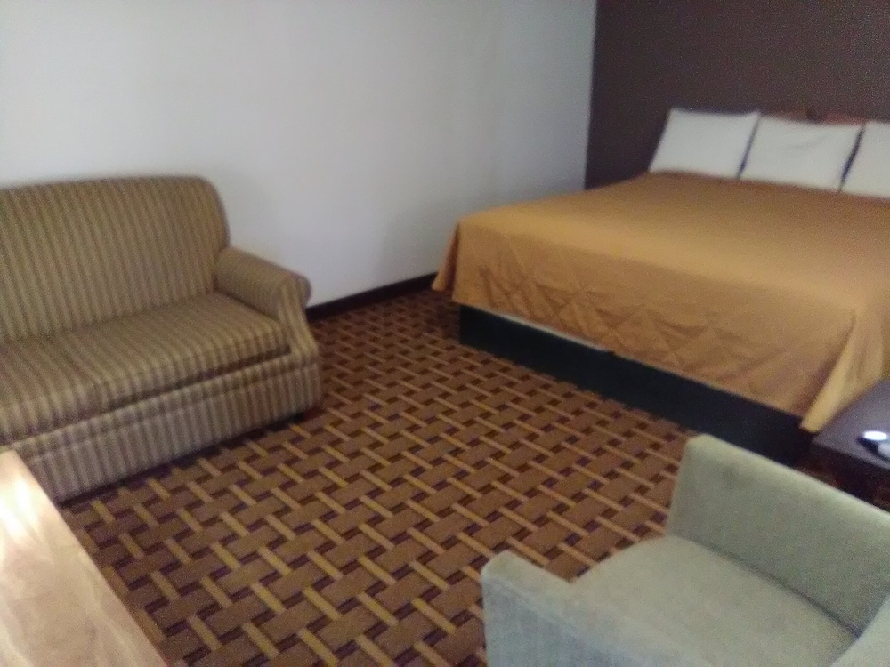 Americas Best Value Inn Helen 8/9