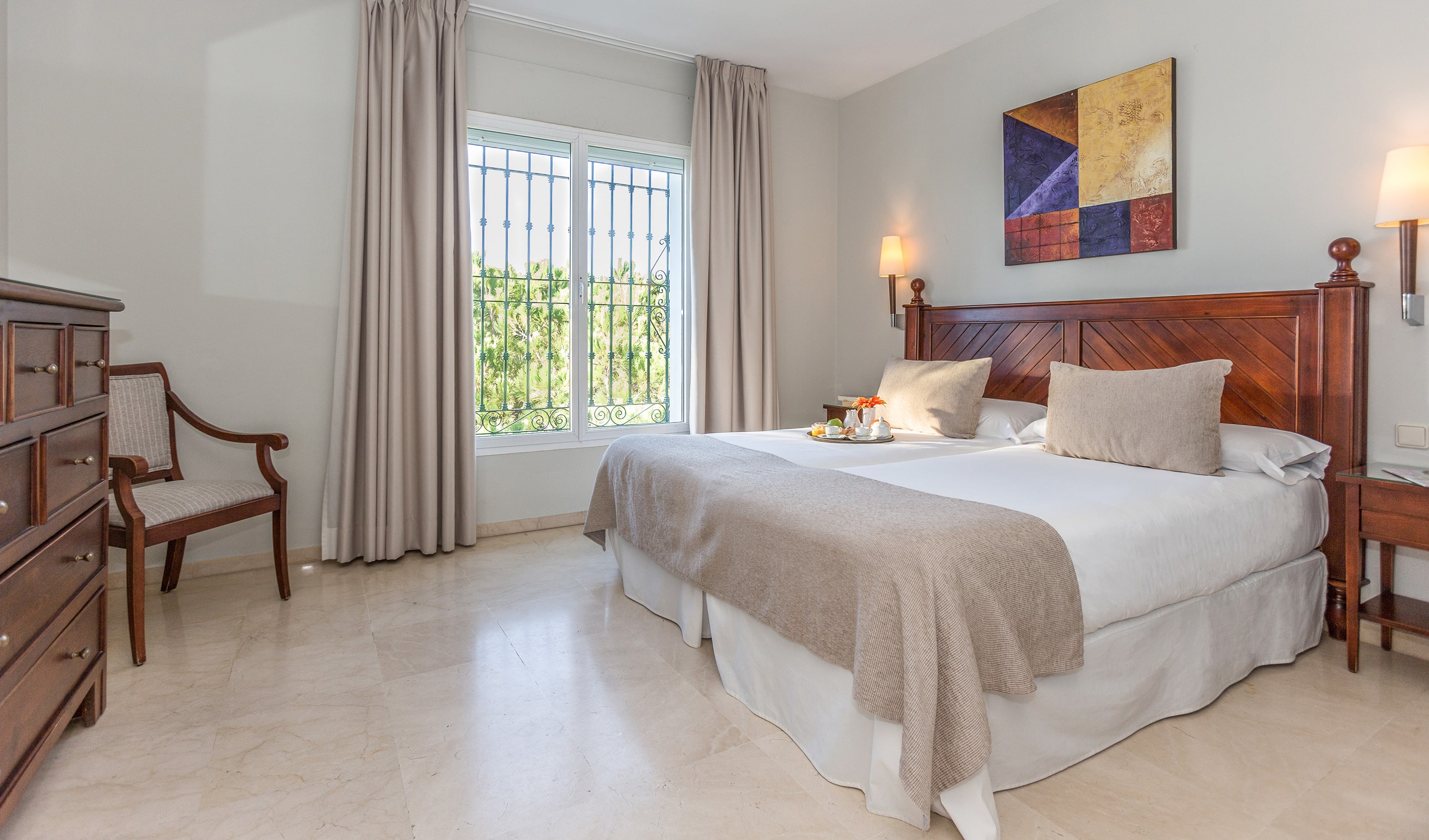 3 BEDROOMS, APARTMENT