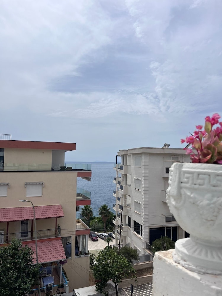 Hotel Primavera 3/50