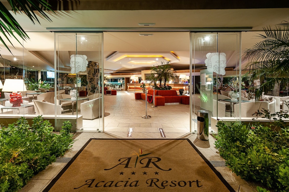 Acacia Resort 8/50