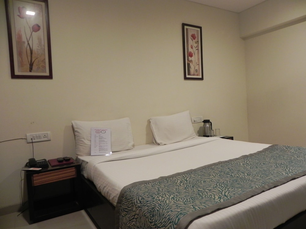Hotel Reeva Regency 6/29