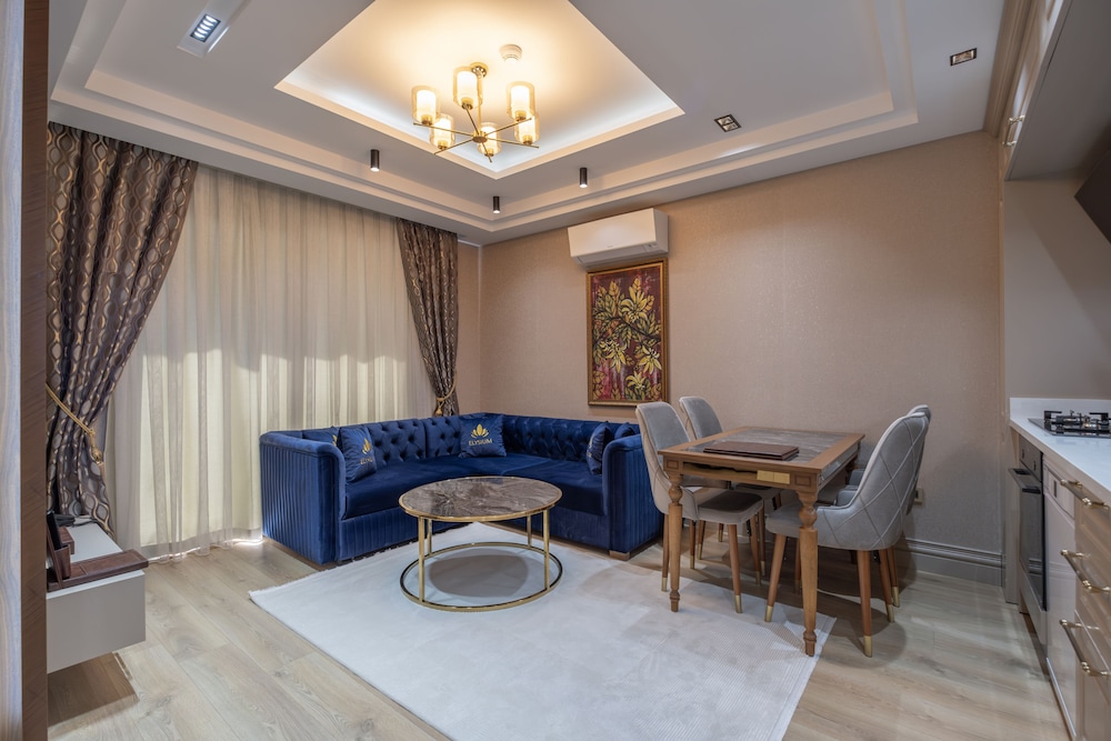Elysium Deluxe Suites 30/50