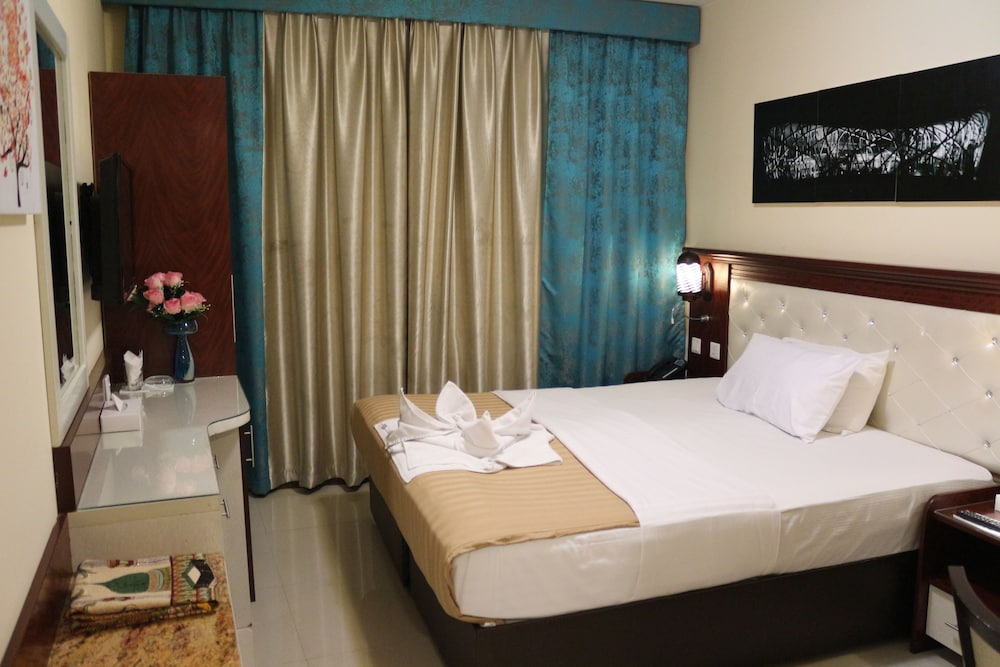 Mariana Hotel 18/50