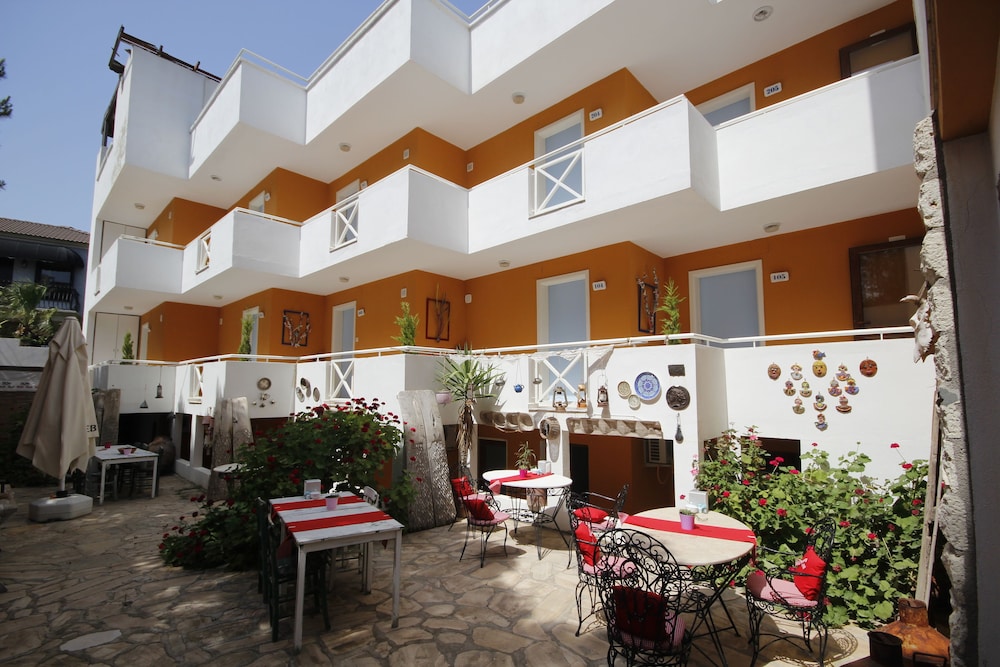 Parvaport Otel 4/48