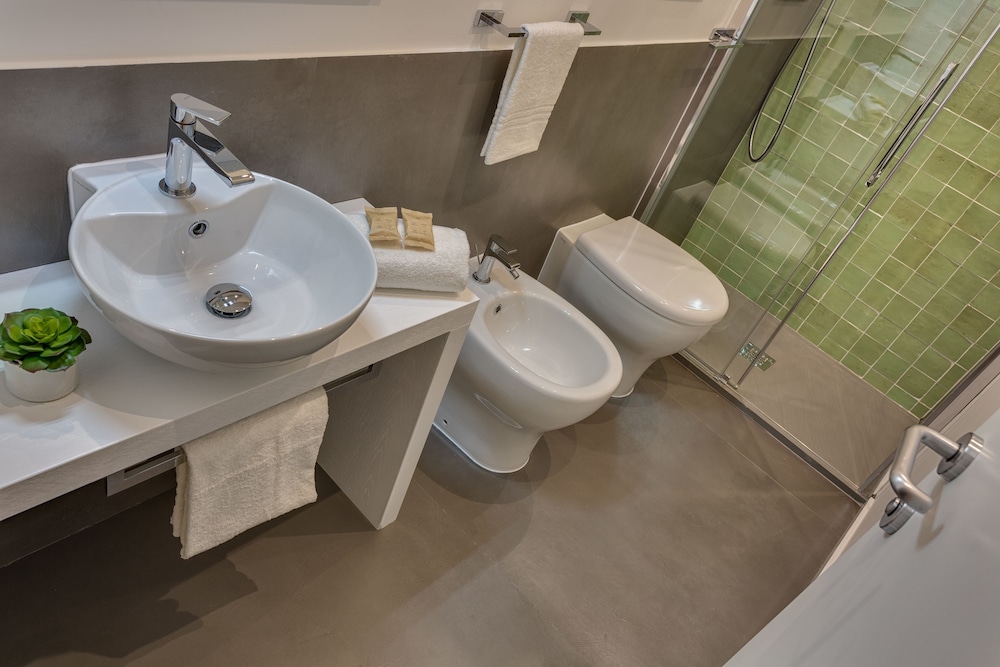 Navona Theatre Hotel 46/54