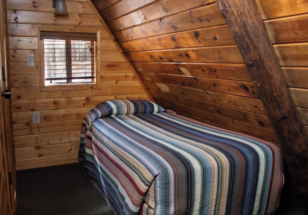 Arizona Mountain Inn and Cabins 28/50