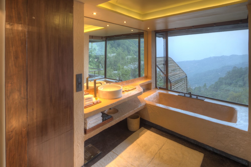 Kavya Himalayas 16/44