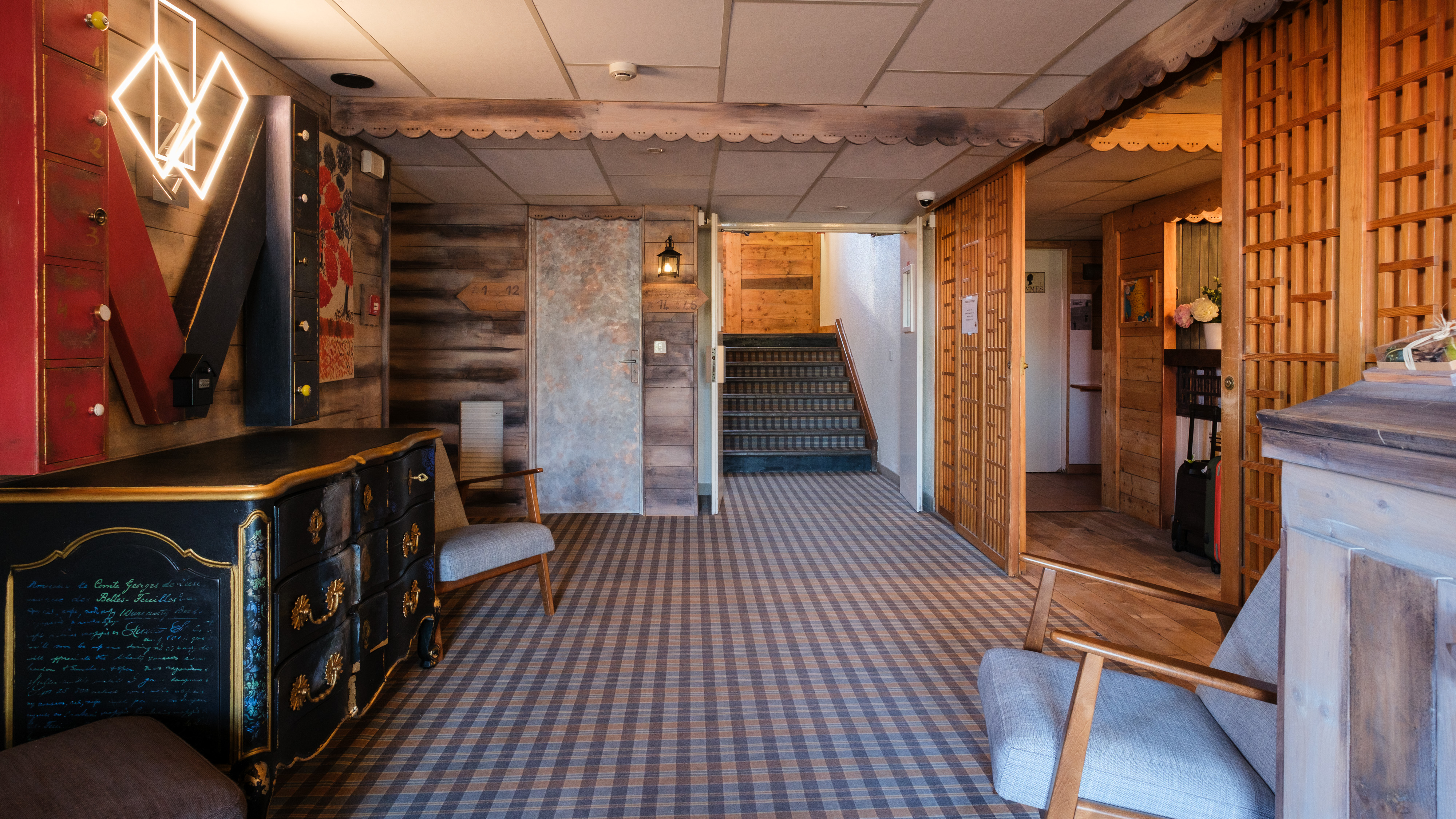 Cit Hotel Le Montreal in CHALONS-EN-CHAMPAGNE