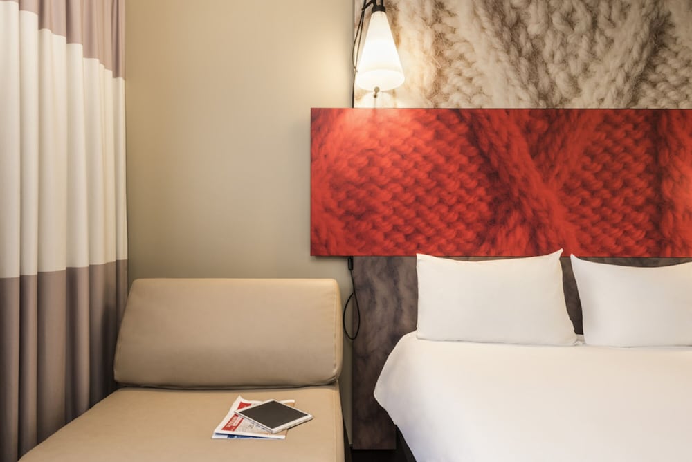 Ibis Bordeaux Centre Bastide 16/72
