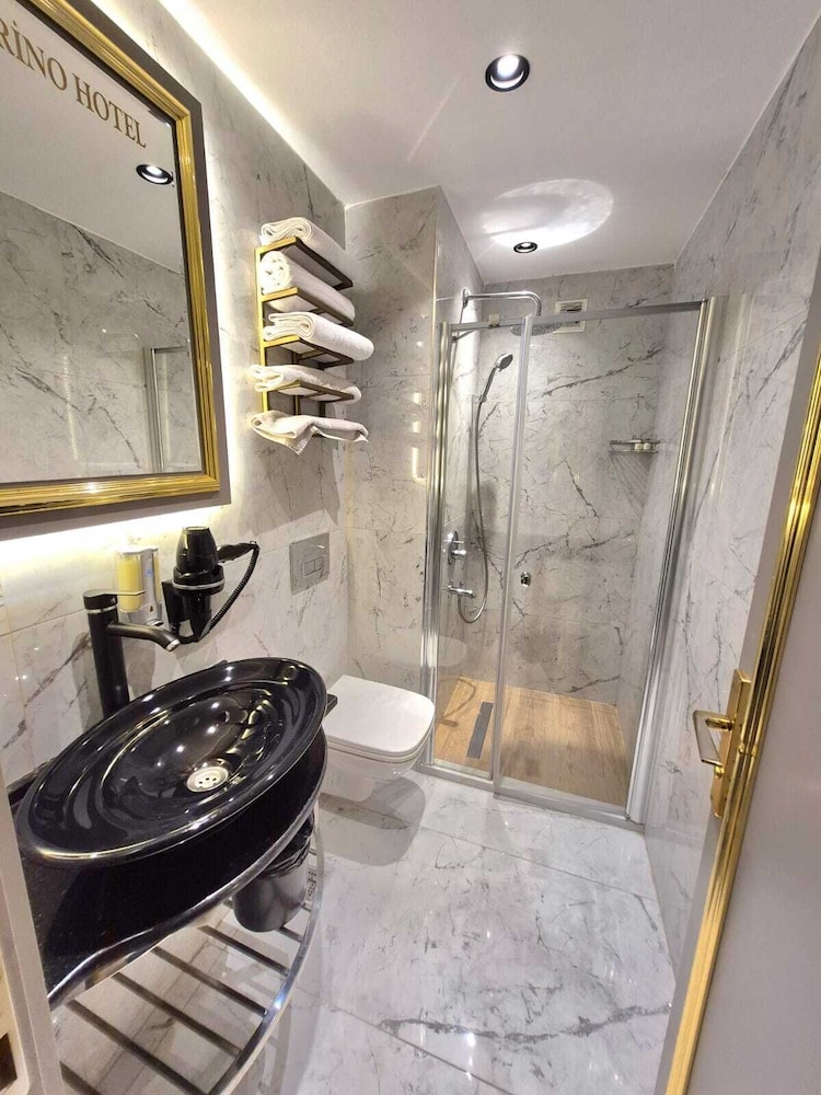Taksim La Marino Hotel 49/50