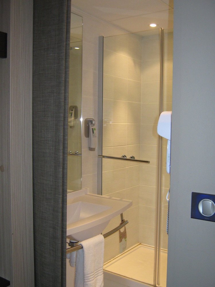 Ibis Styles Saint Dizier 11/68