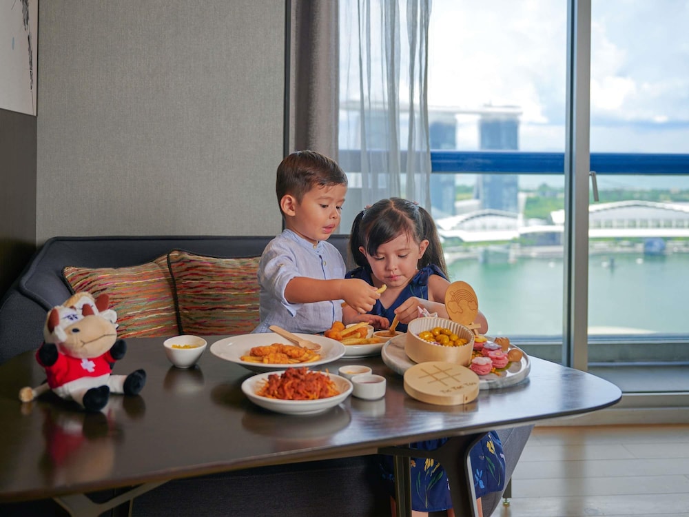 Swissotel The Stamford 36/50