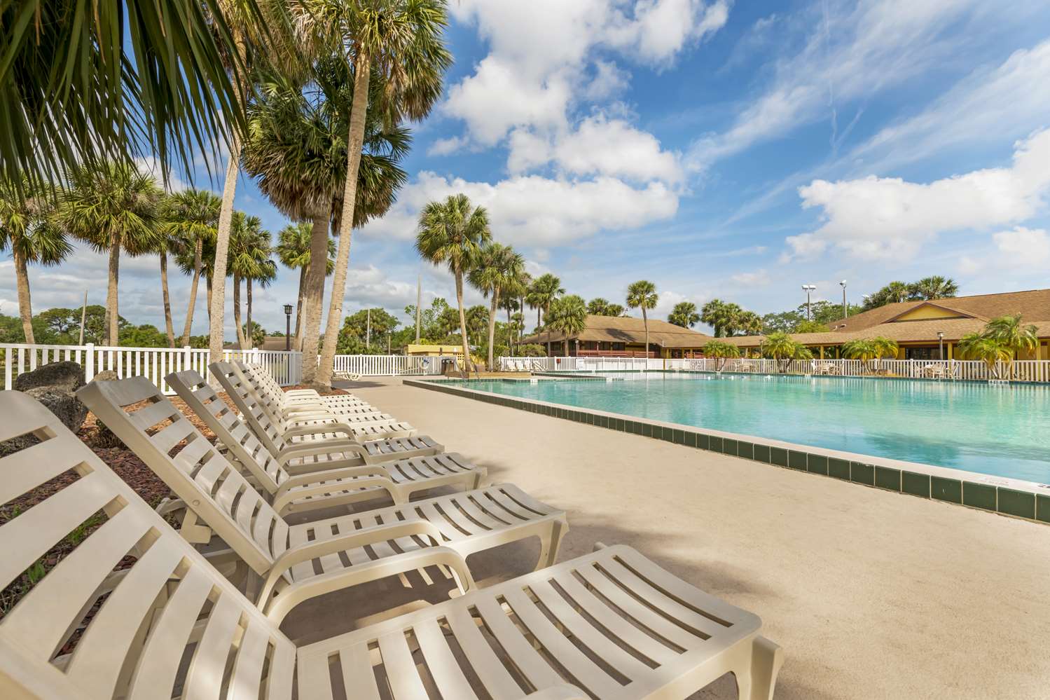 Best Western International Speedway Hotel 36/36