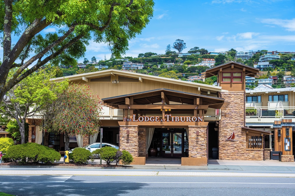 The Lodge At Tiburon 2/66