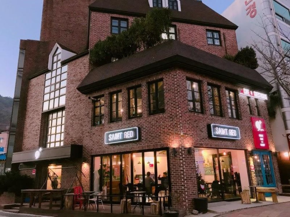 Comma Plus Guest House - Hostel 2/30