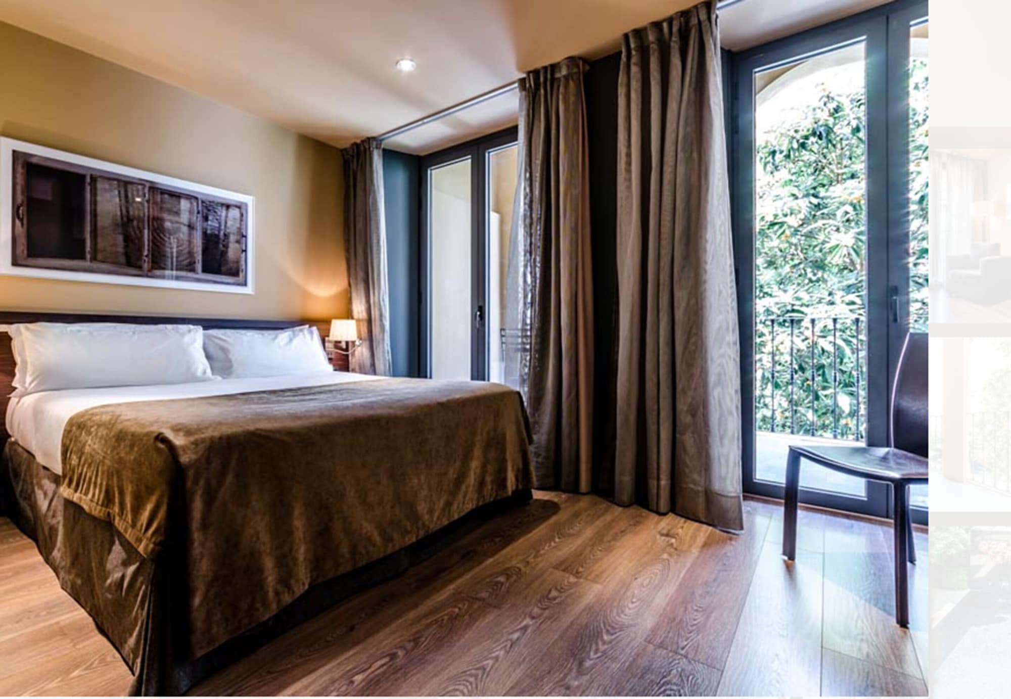 JUNIOR SUITE, STUDIO