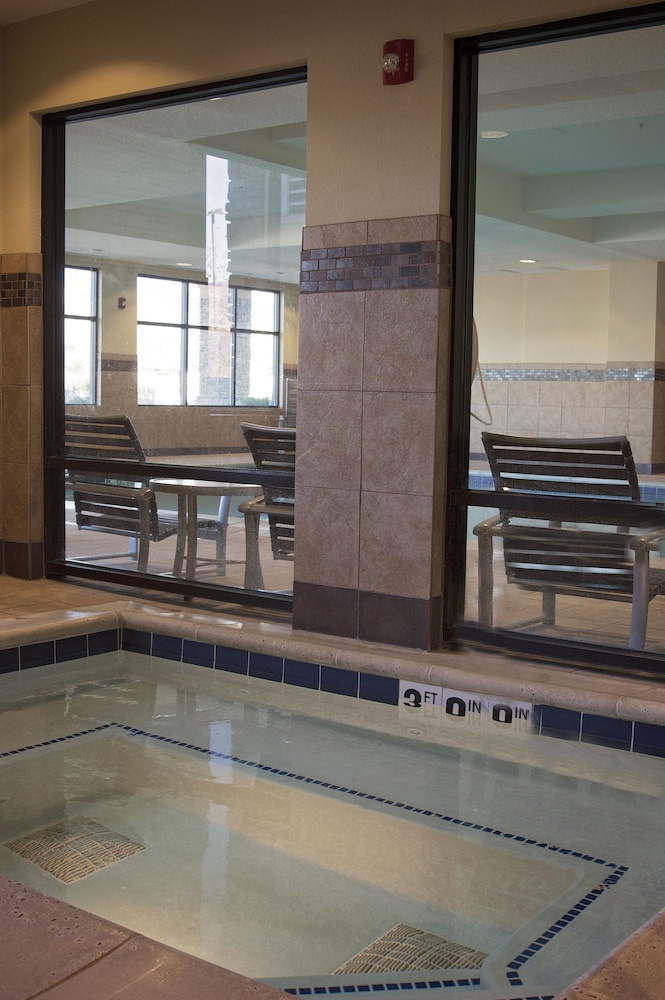 Holiday Inn Express Hotel Suites Logan 11/79