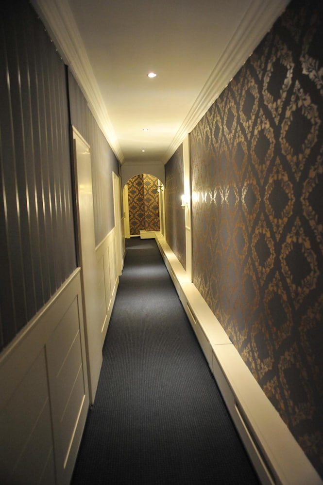 Hotel Rheinischer Hof 14/36
