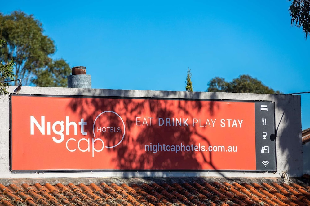 Nightcap at Ferntree Gully Hotel Motel 6/65