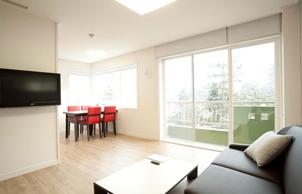 Hanwha Resorts Sanjeong Lake Annecy 26/47