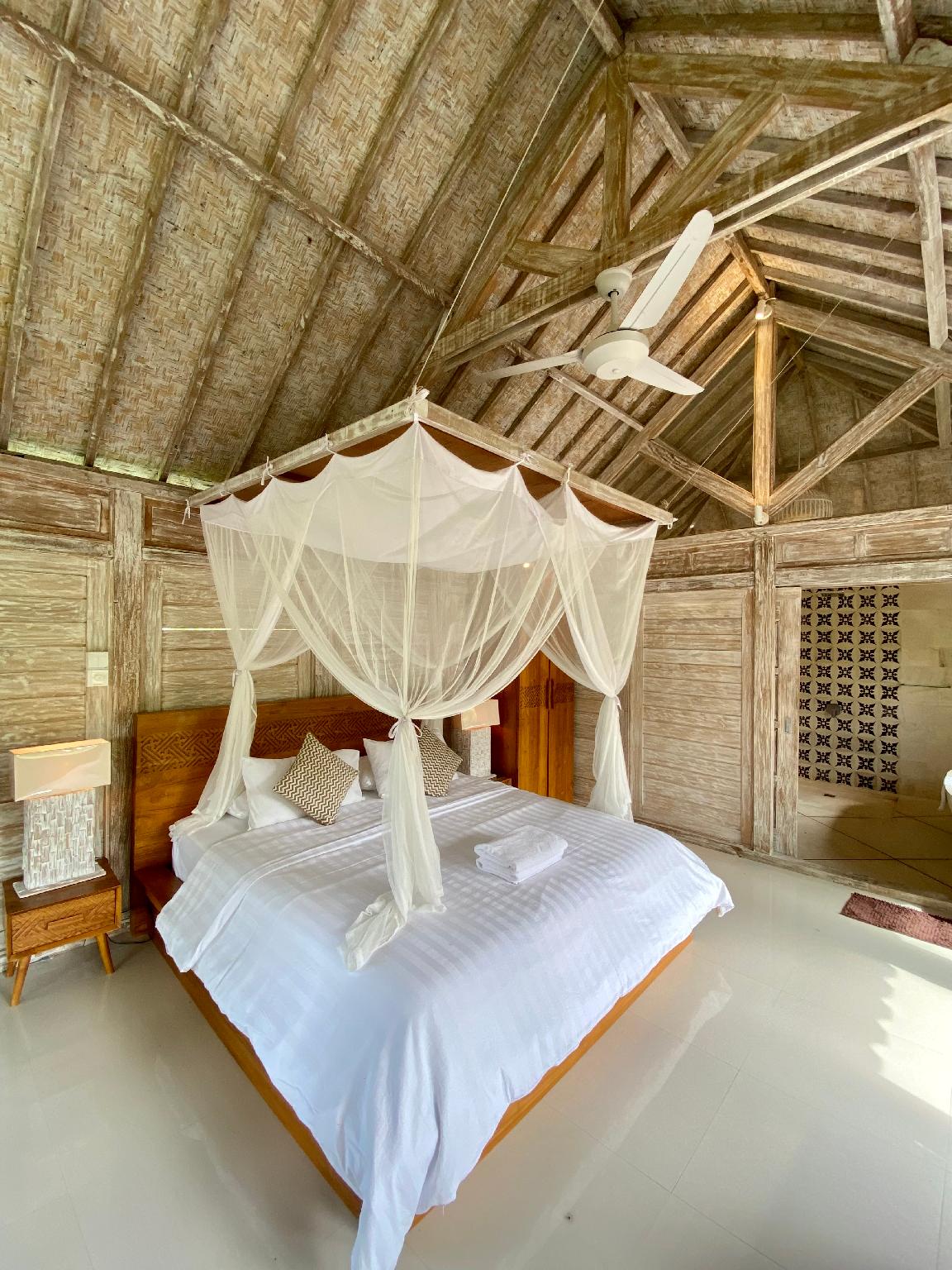 Deluxe, Double Bed