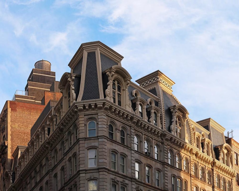 Studios in New York 3/50