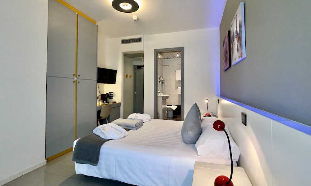 Hotel Monaco 14/50