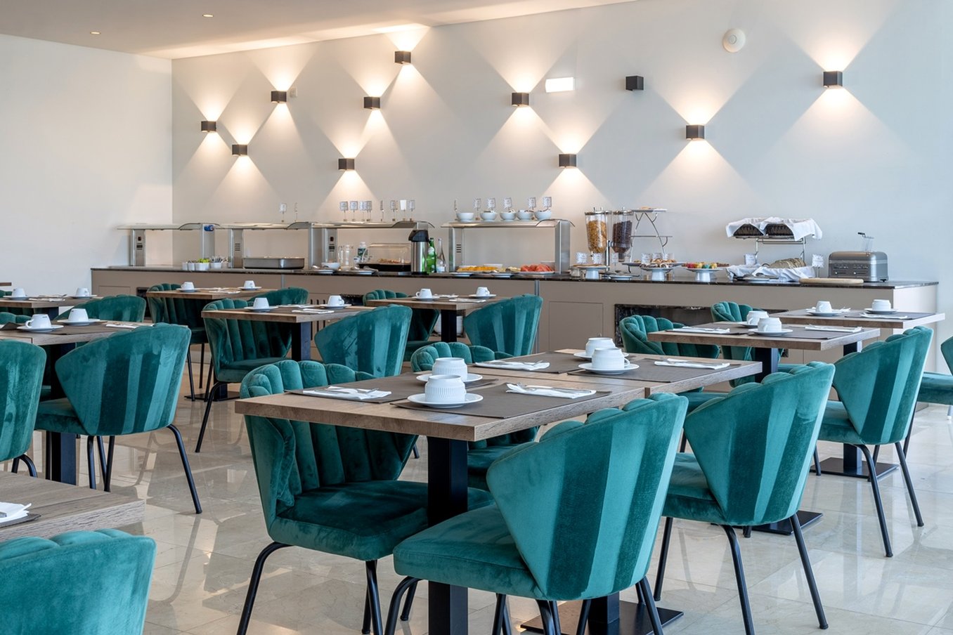 Oporto Airport Business Hotel 45/60
