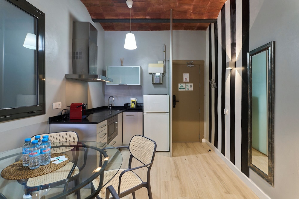 Fira Centric Apartments 51/72
