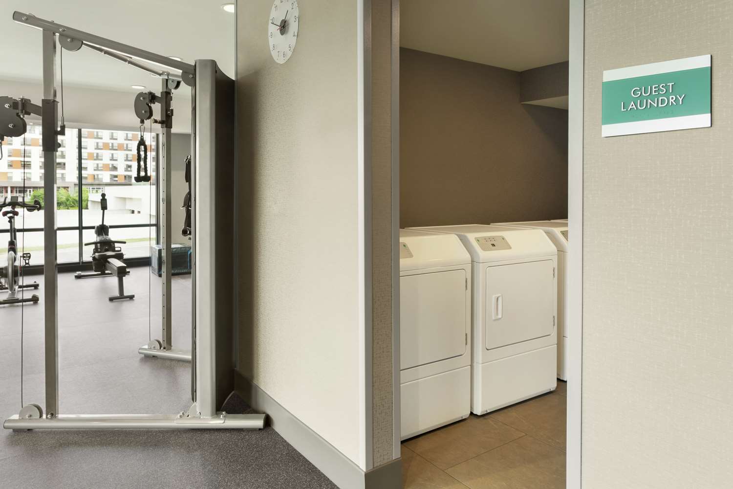 Home2 Suites by Hilton Minneapolis University Area 13/22