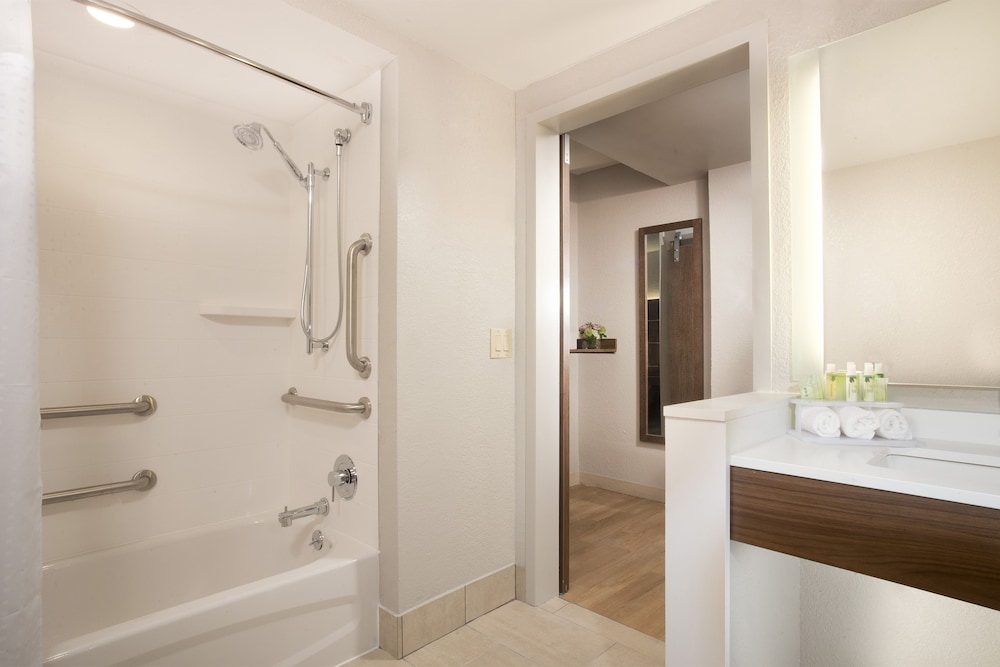 Holiday Inn Express New Orleans Dwtn - Fr Qtr Area 15/52