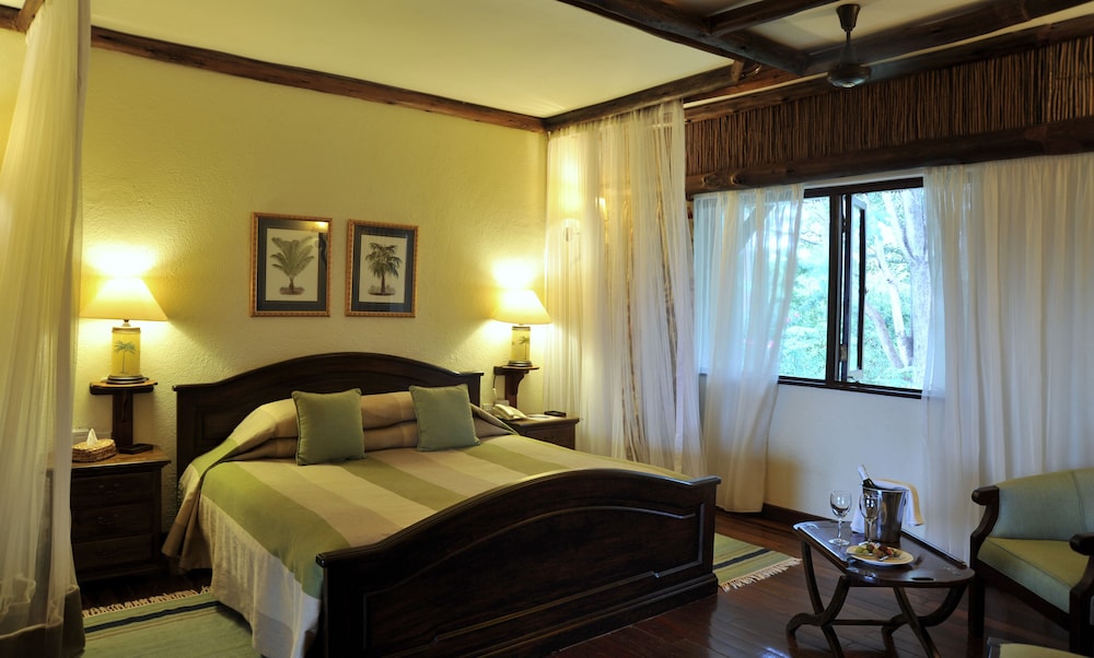 Kilaguni Serena Safari Lodge 12/50