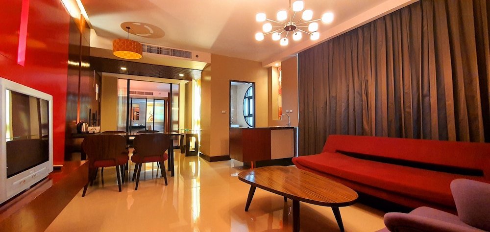 Long Beach Garden Hotel Pavilions 32/50