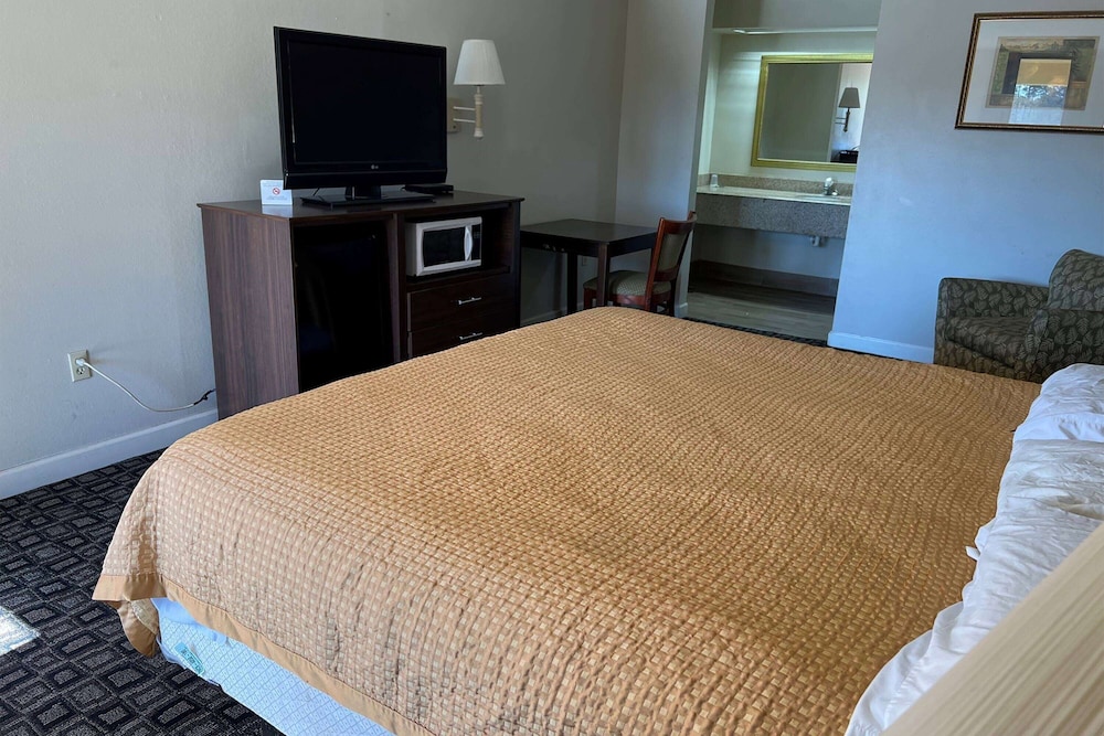 Hotel Brewton 20/49