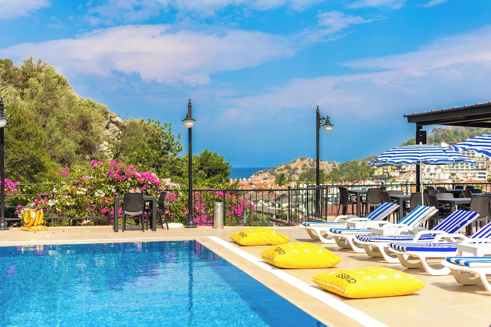 TURUNC LIFE HOTEL 43/48