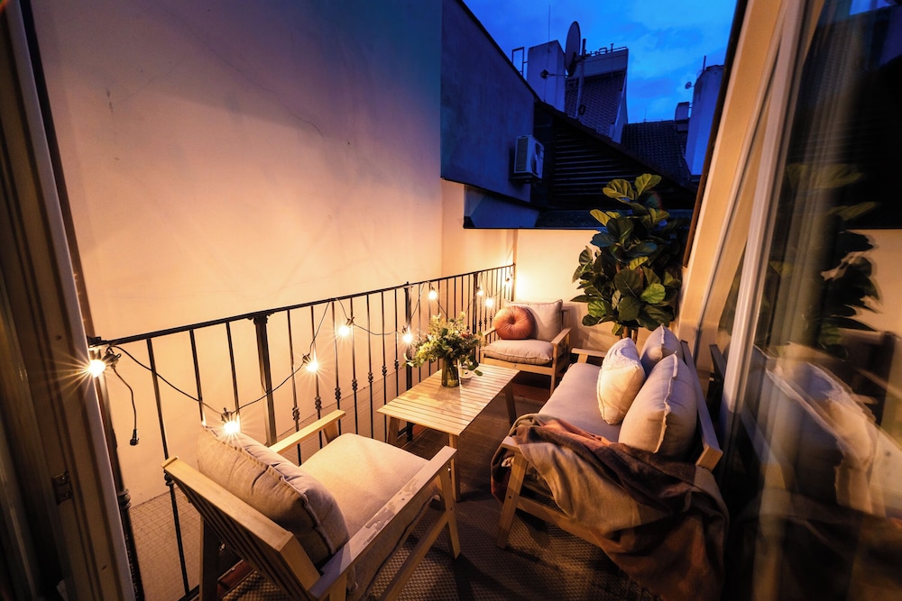 Empirent Apartments Prague Castle 25/50